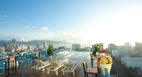 屋上インフィニティプール